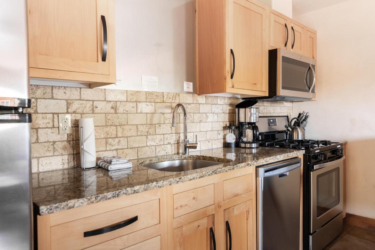Wall Street Suites Bend Esterno foto