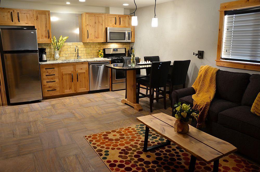 Wall Street Suites Bend Esterno foto