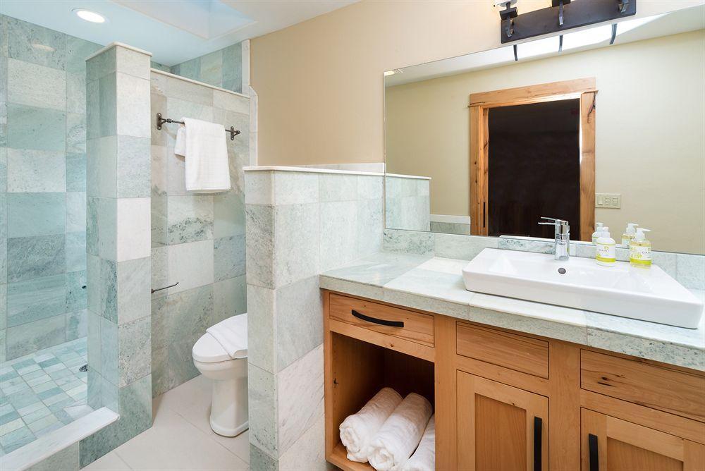 Wall Street Suites Bend Esterno foto