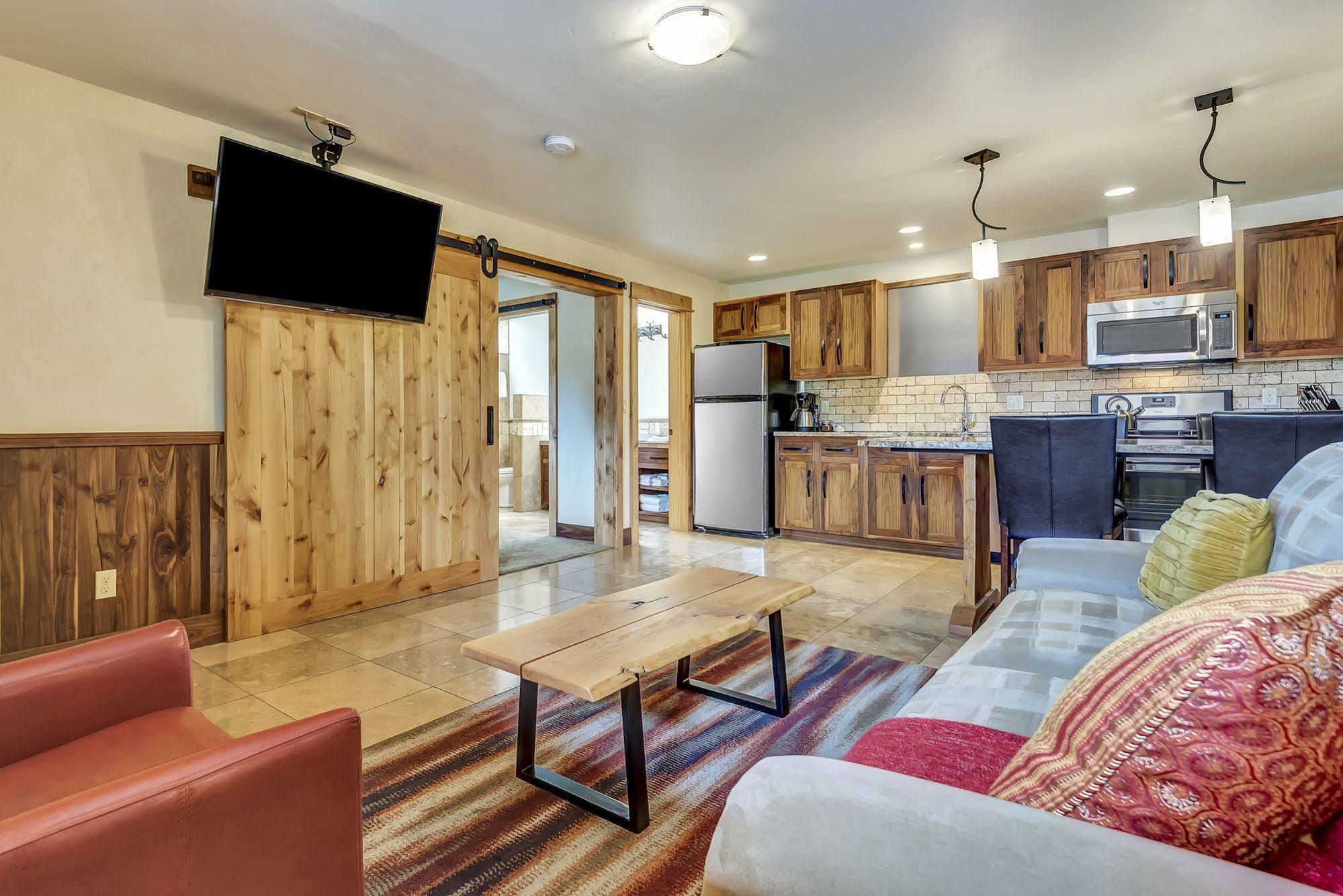 Wall Street Suites Bend Esterno foto
