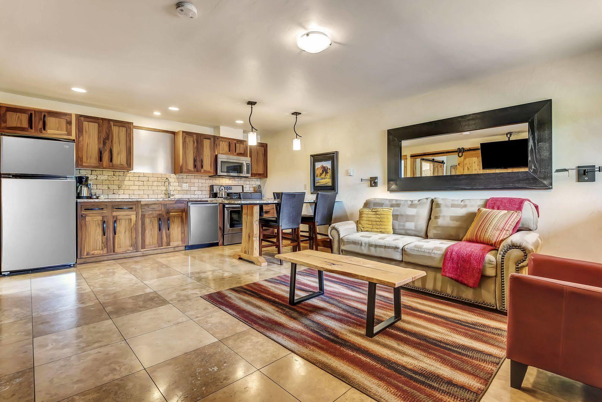 Wall Street Suites Bend Esterno foto