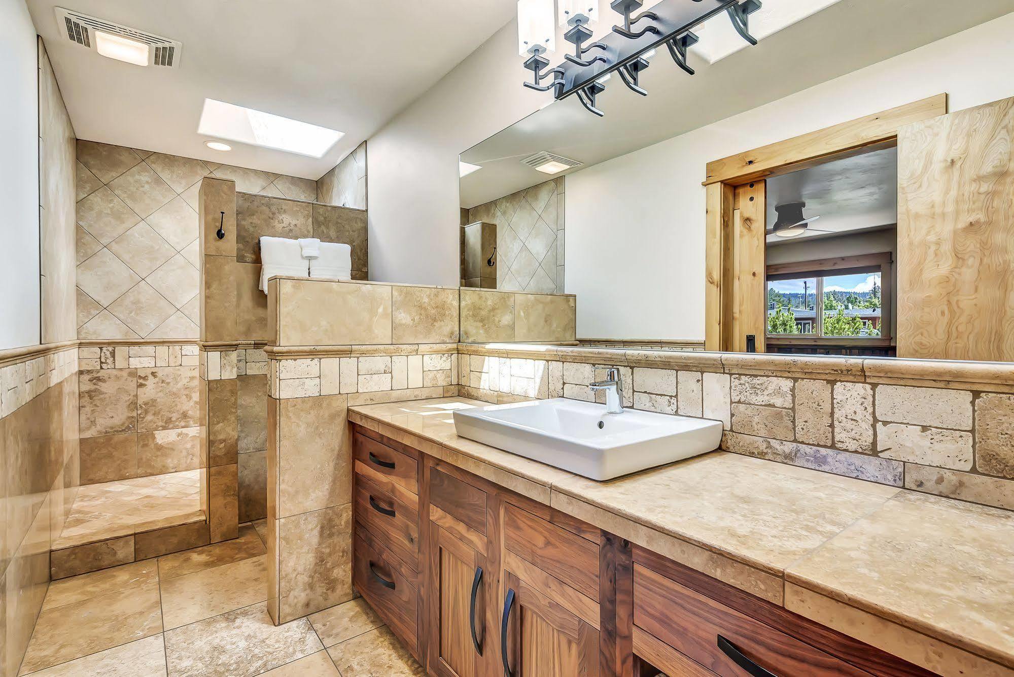 Wall Street Suites Bend Esterno foto
