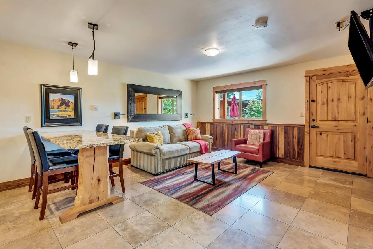 Wall Street Suites Bend Esterno foto